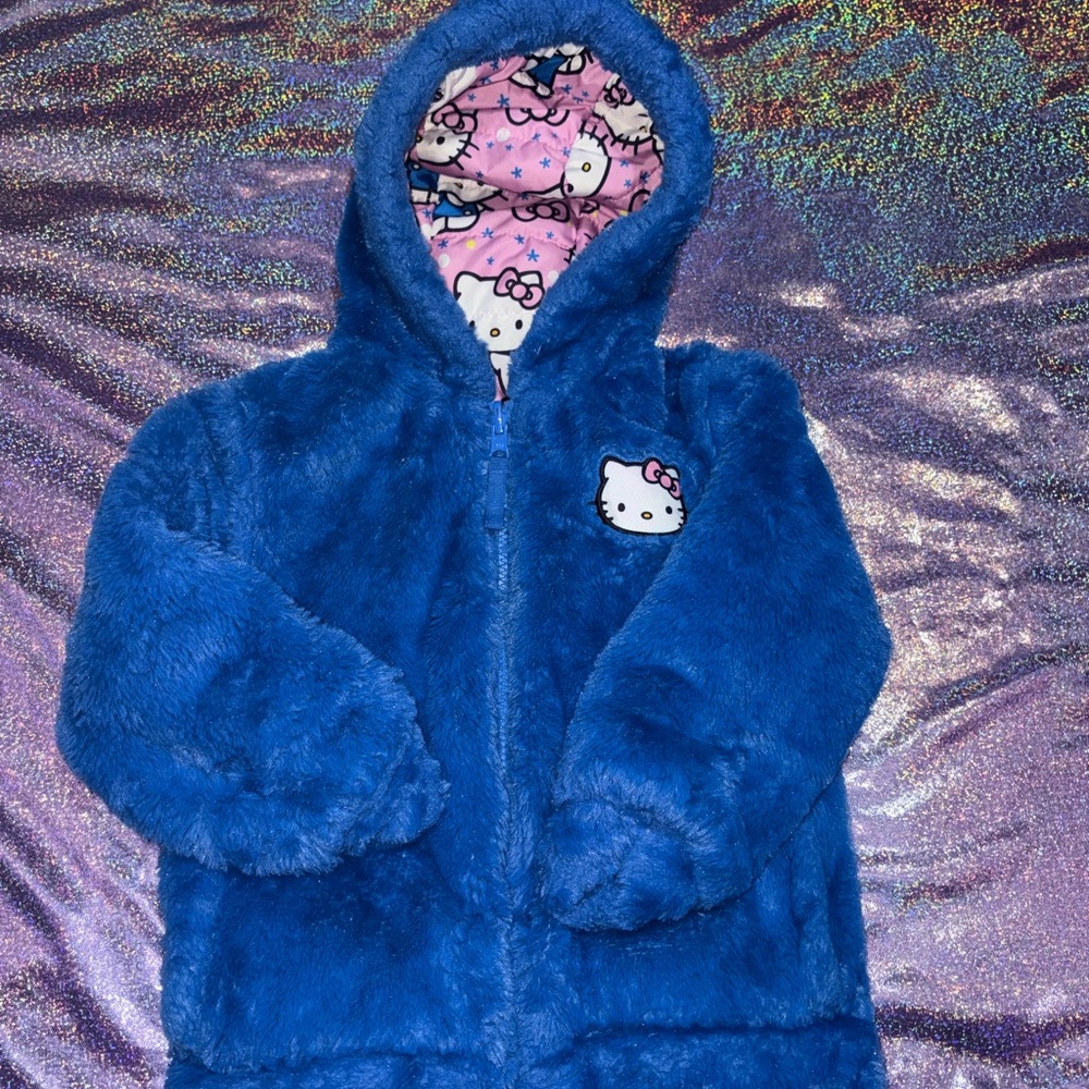 Hello Kitty Reversible Puffer Jacket - Picture 8 of 8
